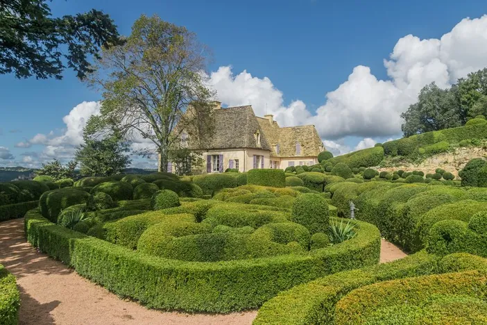 Les buis taillés en vagues des jardins de Marqueyssac