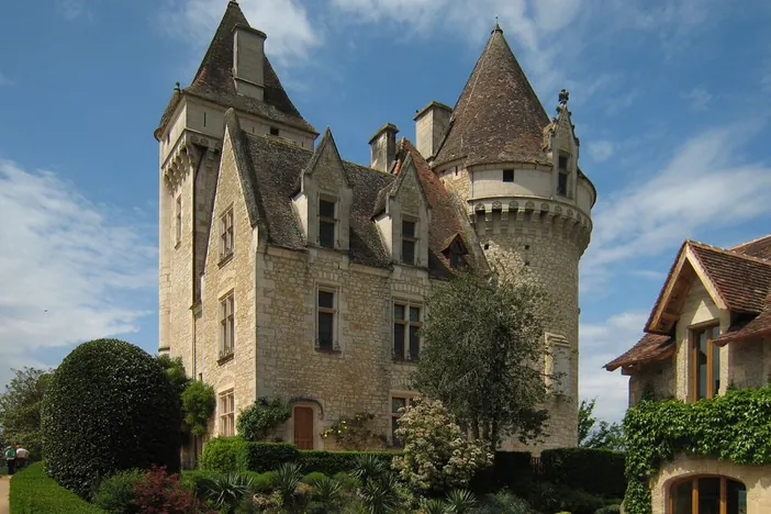Les tourelles du château des Milandes, demeure de Joséphine Baker